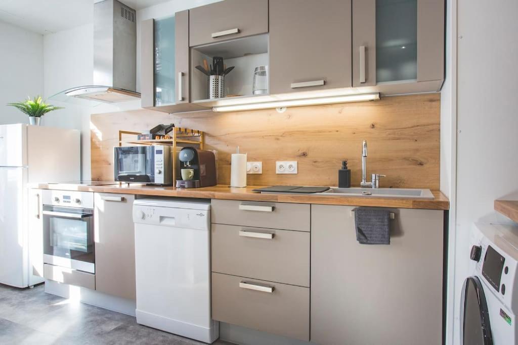 Bel Appartement Lumineux Proche Du Centre-Ville ドゥエー エクステリア 写真