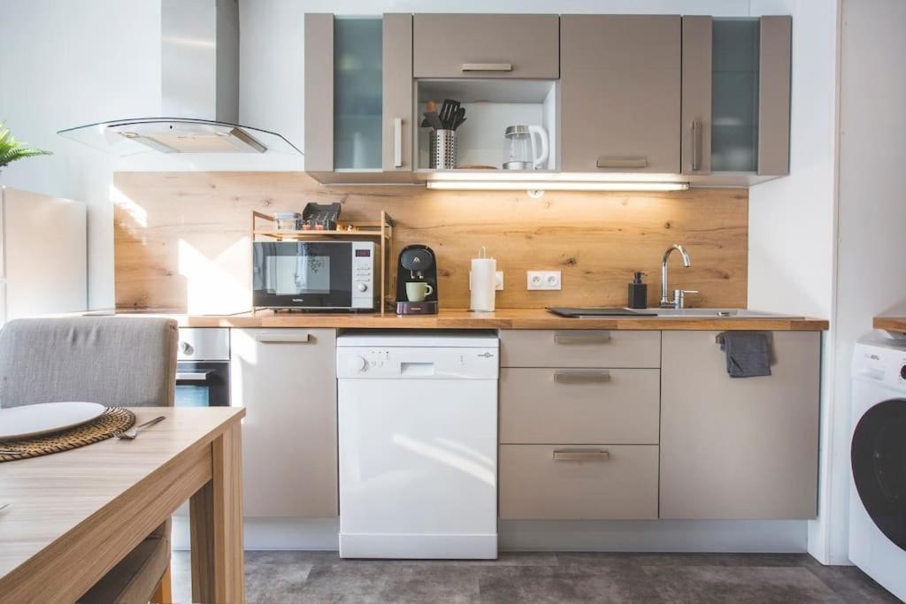 Bel Appartement Lumineux Proche Du Centre-Ville ドゥエー エクステリア 写真